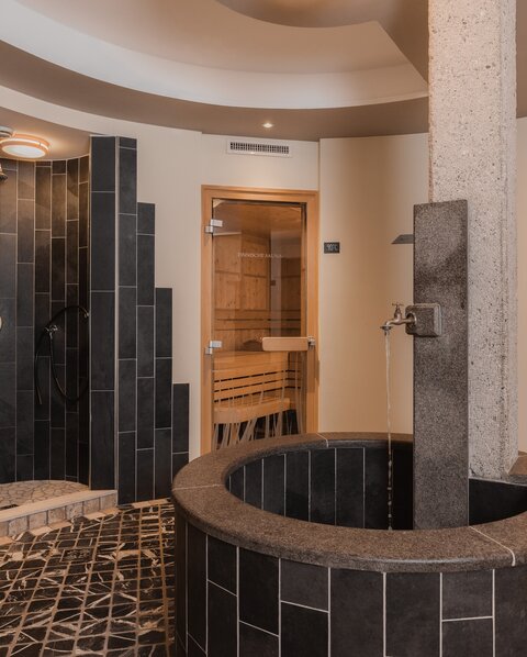Wellnesshotel Ried im Oberinntal Tirol für Groß und Klein