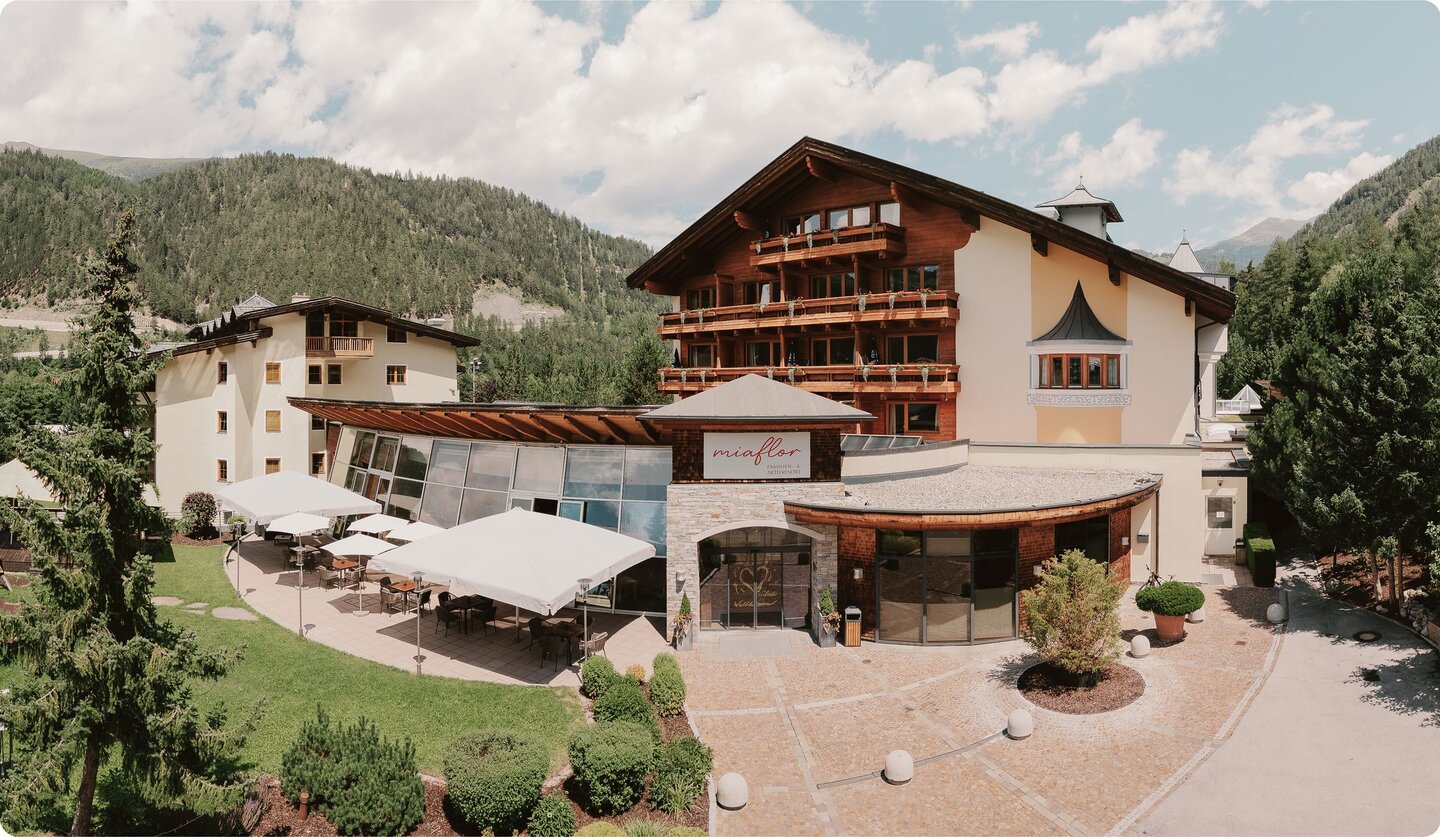 Family-friendly hotel Ried in the Upper Inn Valley, Tyrol