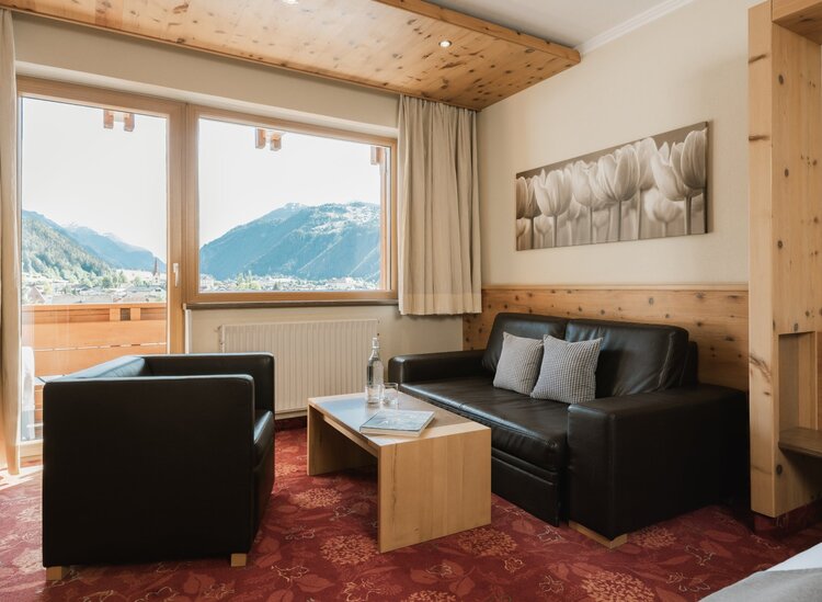 Komfortable Familienzimmer im Tiroler Oberland, Ried