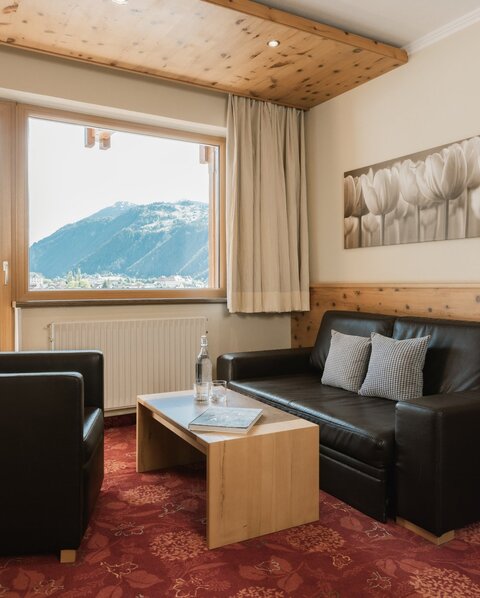 Komfortable Familienzimmer im Tiroler Oberland, Ried