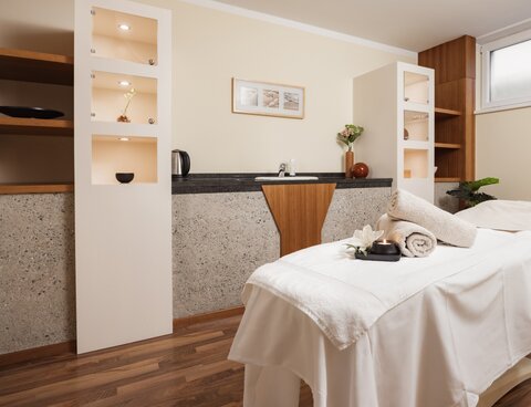 Wellnesshotel Ried im Oberinntal Tirol für Groß und Klein Wellnesshotel Ried im Oberinntal Tirol für Groß und Klein